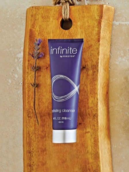 FOREVER INFINITE HYDRATING CLEANSER – mleczko do twarzy 118 ml