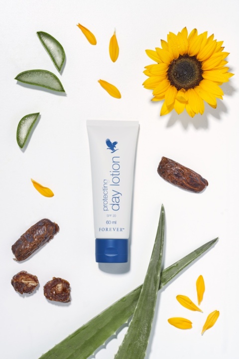 FOREVER PROTECTING DAY LOTION – krem na dzień